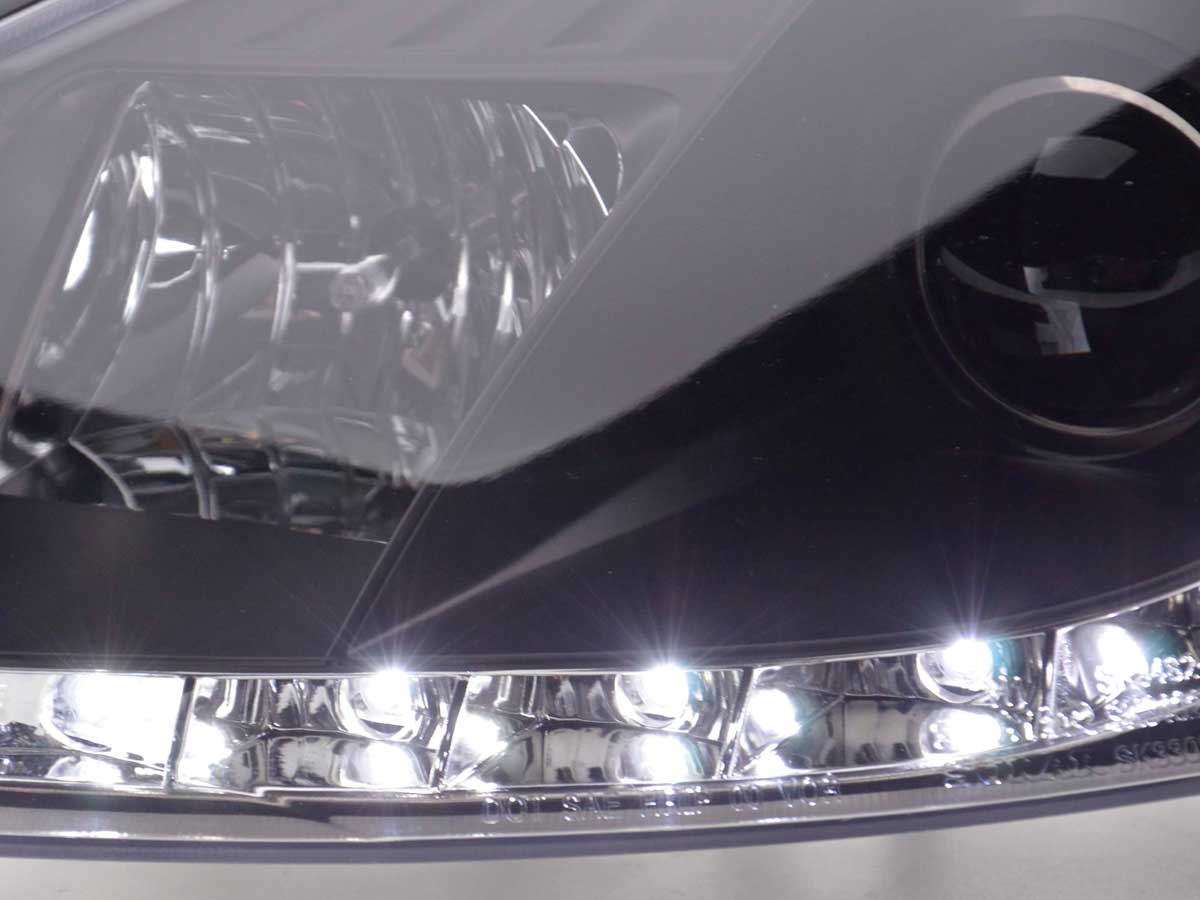 Scheinwerfer Set Daylight LED TFL-Optik Ford Focus 3/4/5-trg.  01-04 schwarz – Bild 6