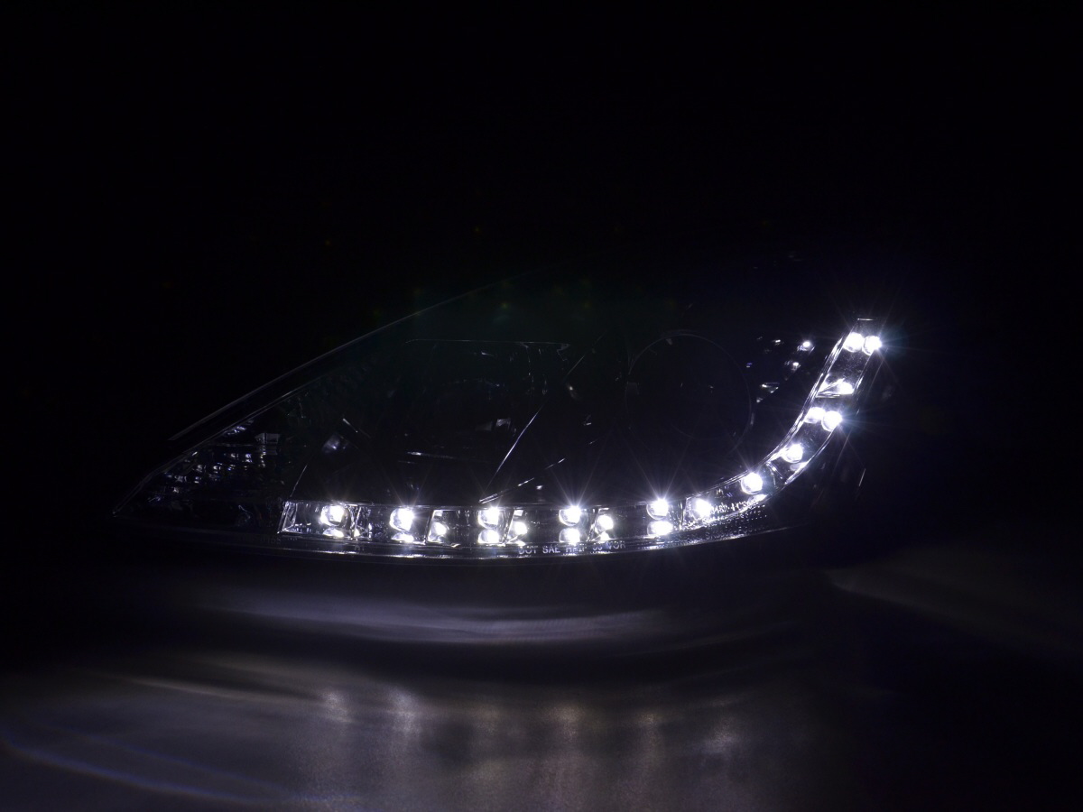 Scheinwerfer Set Daylight LED TFL-Optik Ford Focus 3/4/5-trg.  01-04 chrom für Rechtslenker – Bild 2