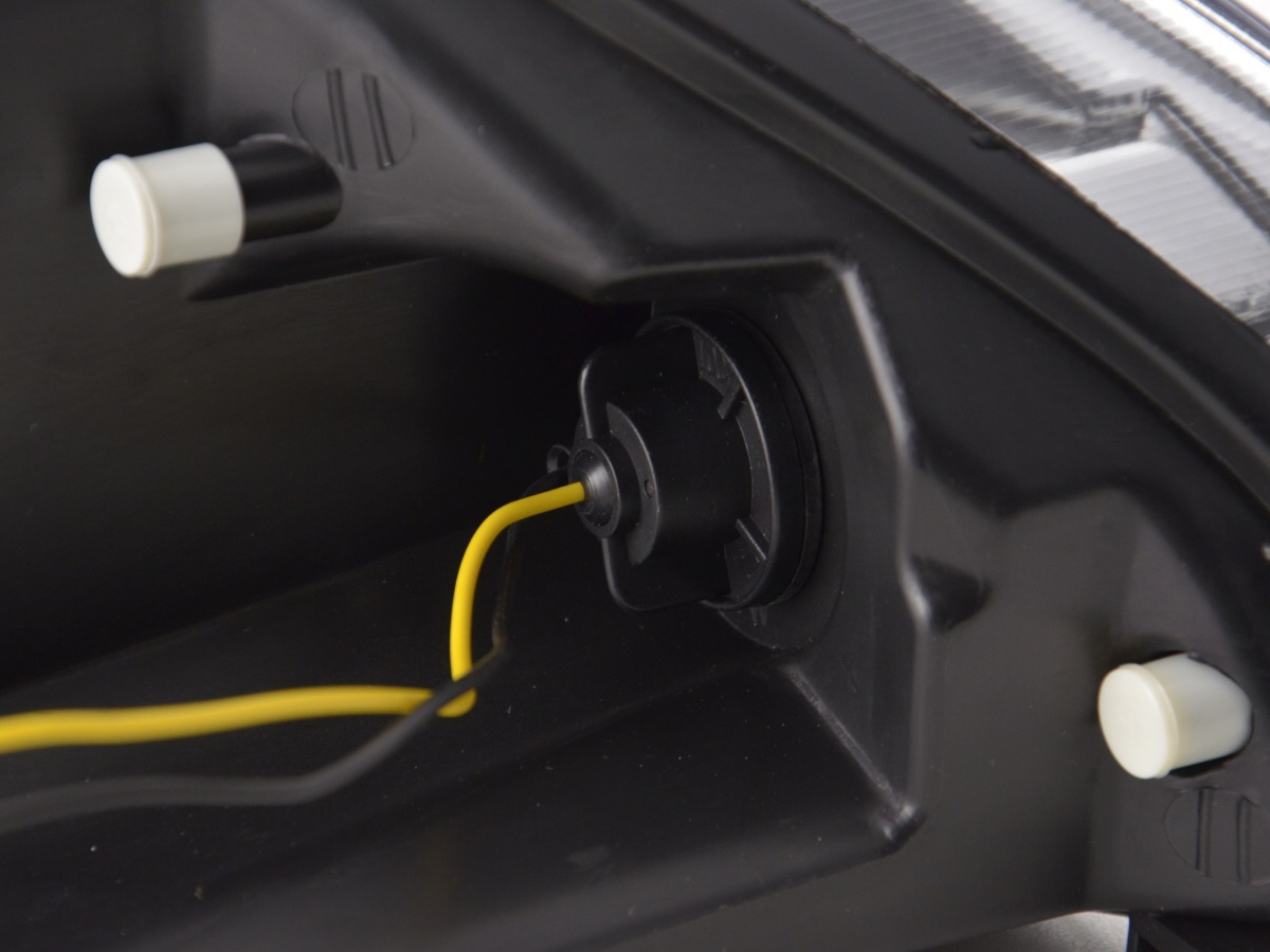 Scheinwerfer Set Daylight LED TFL-Optik Ford Focus 4/5-trg.  05-08 chrom für Rechtslenker – Bild 7