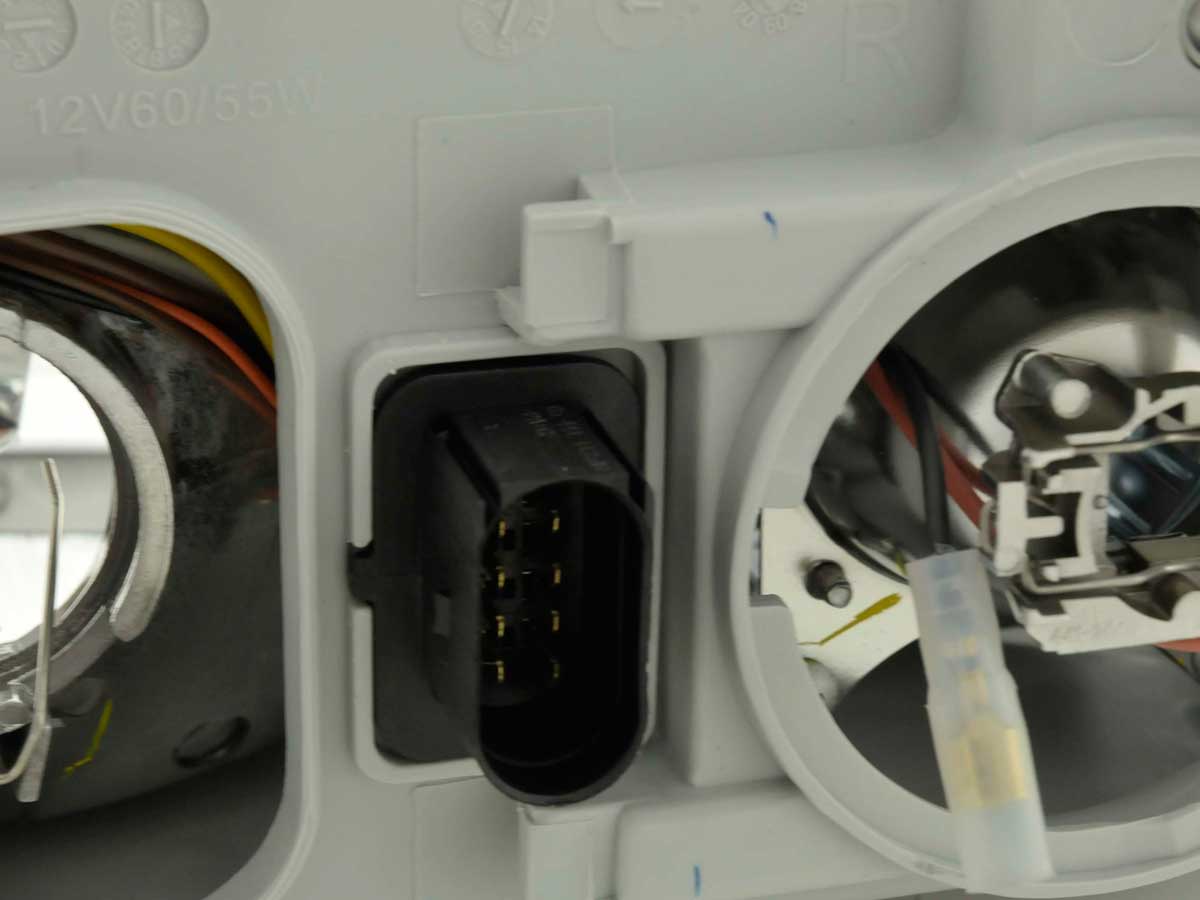 Verschleißteile Scheinwerfer rechts Skoda Octavia (Typ 1U) 00-04 – Bild 6