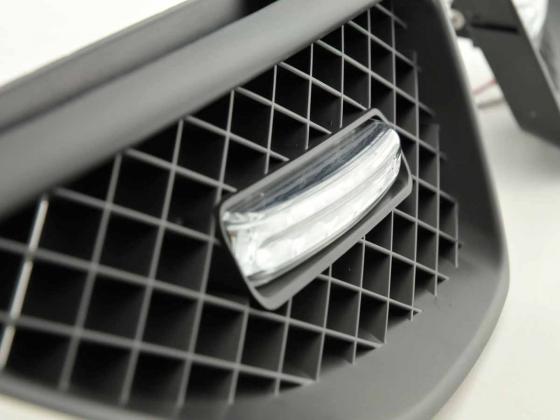 Sportgrill mit Positionslicht Frontgrill Renault Megane 99-02 schwarz – Bild 7