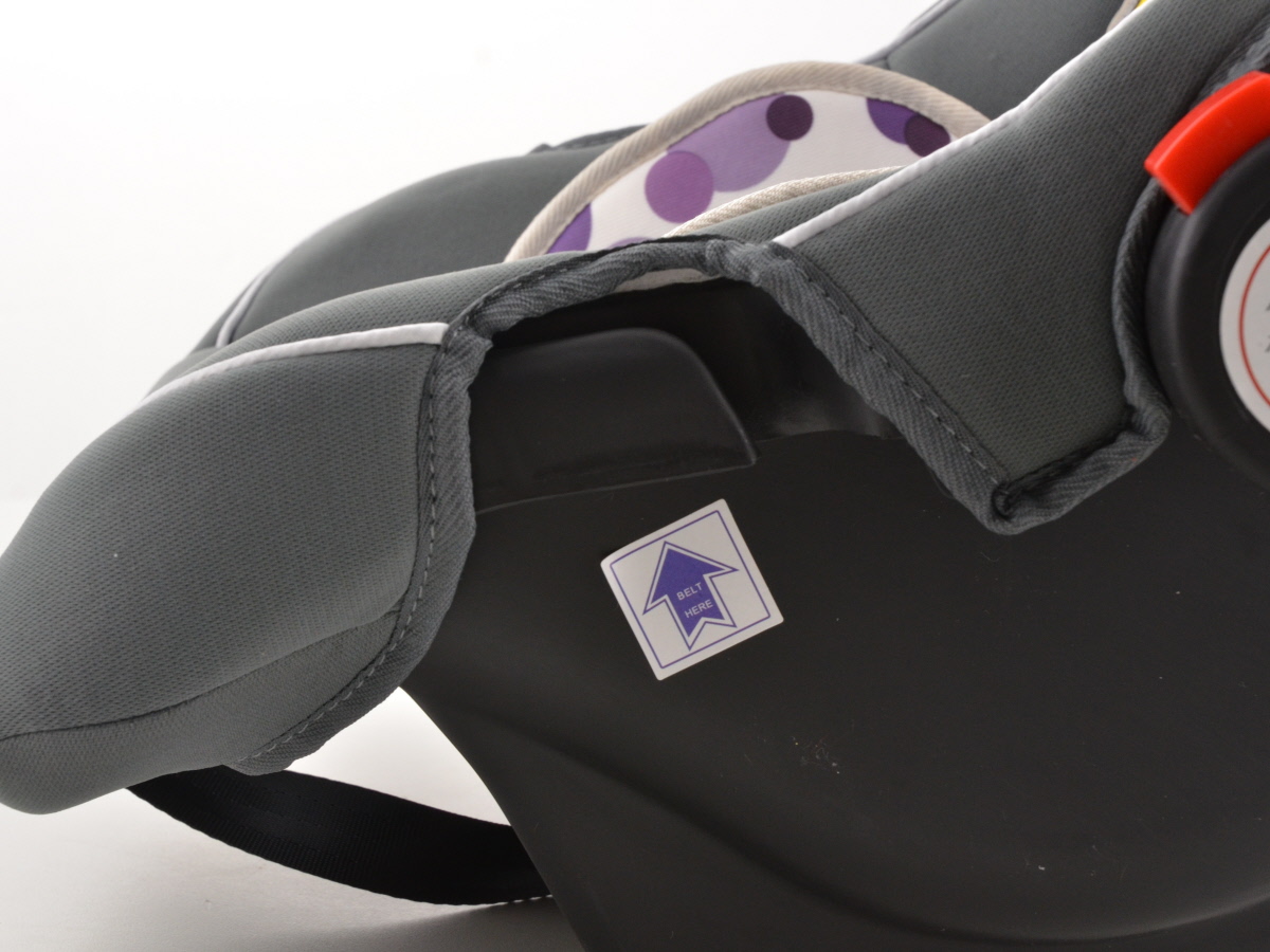 Kinderautositz Babyschale Autositz schwarz/weiß/lila Gruppe 0+, 0-13 kg – Bild 5