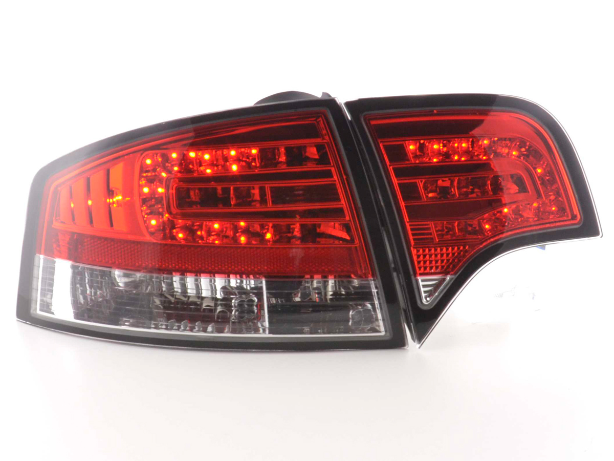LED Rückleuchten Set Audi A4 Limousine Typ 8E  04-07 rot/klar