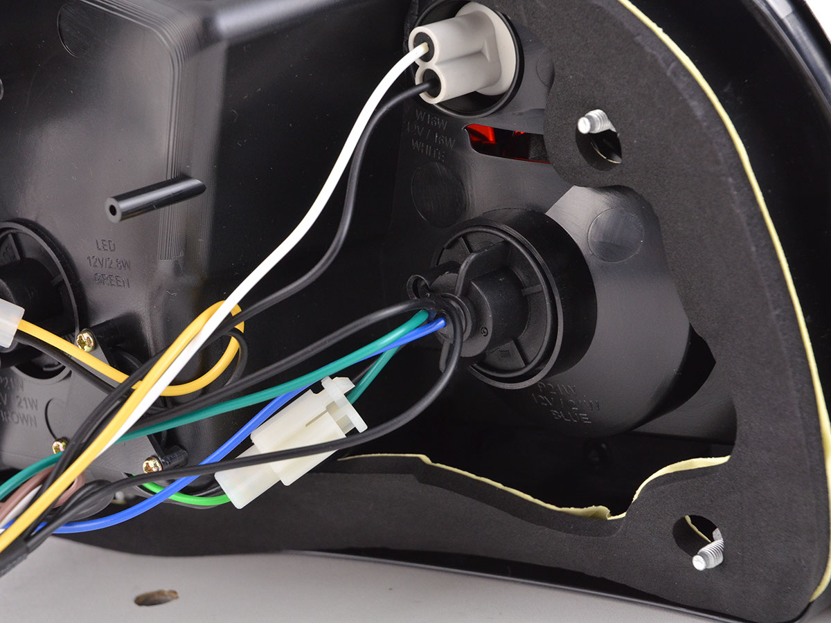 LED Rückleuchten Set BMW 5er E60 Limousine  08-09 rot/schwarz – Bild 7