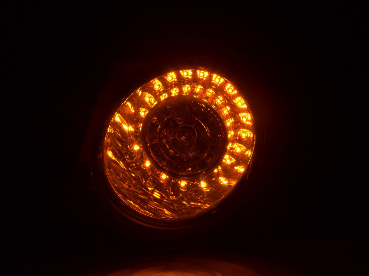 Verschleißteile Rückleuchte rechts VW Passat Limo Typ 3C 05-10 klar/rot – Bild 5