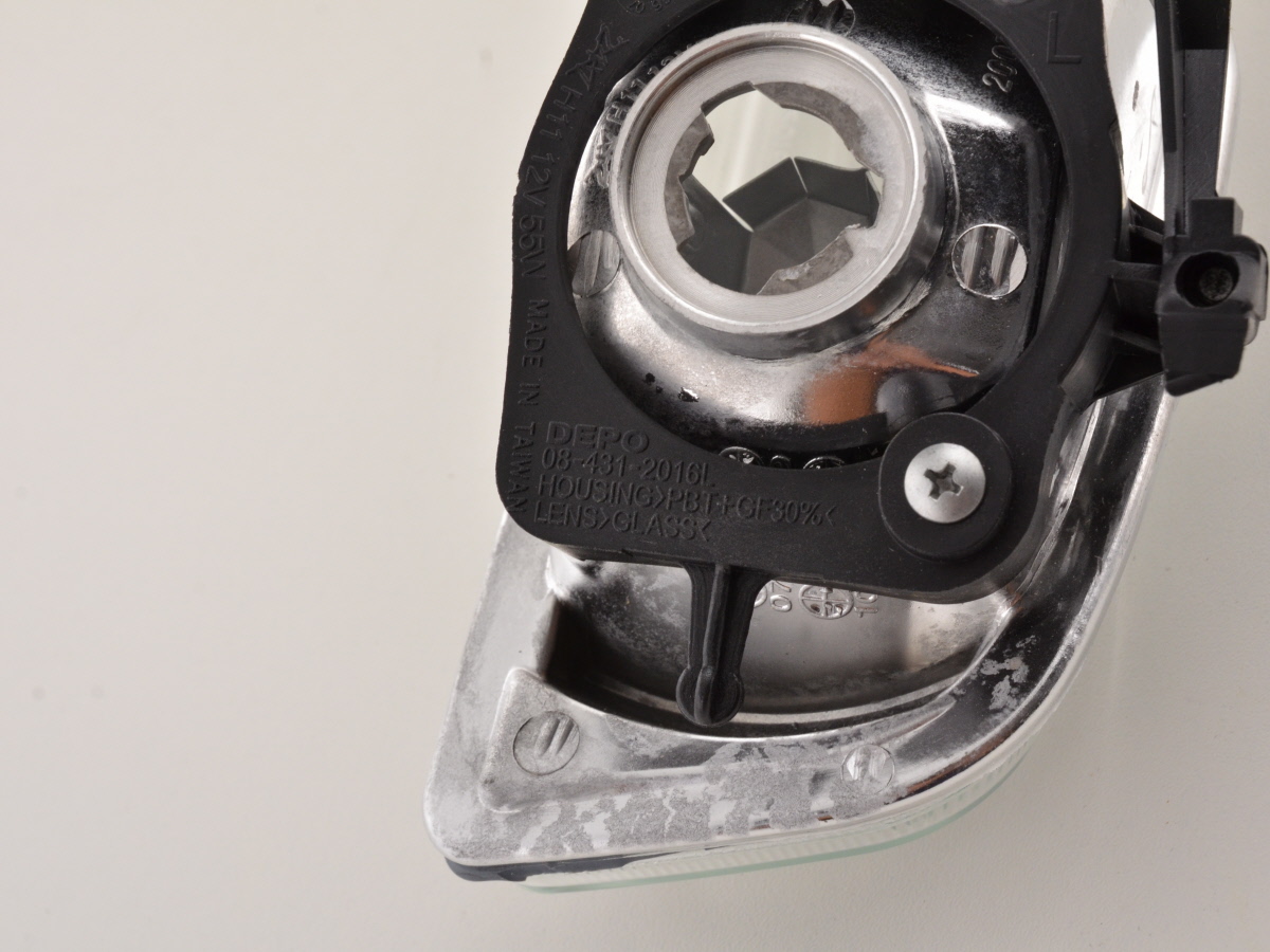 Verschleißteile Nebelscheinwerfer links Ford Focus 02 – Bild 7