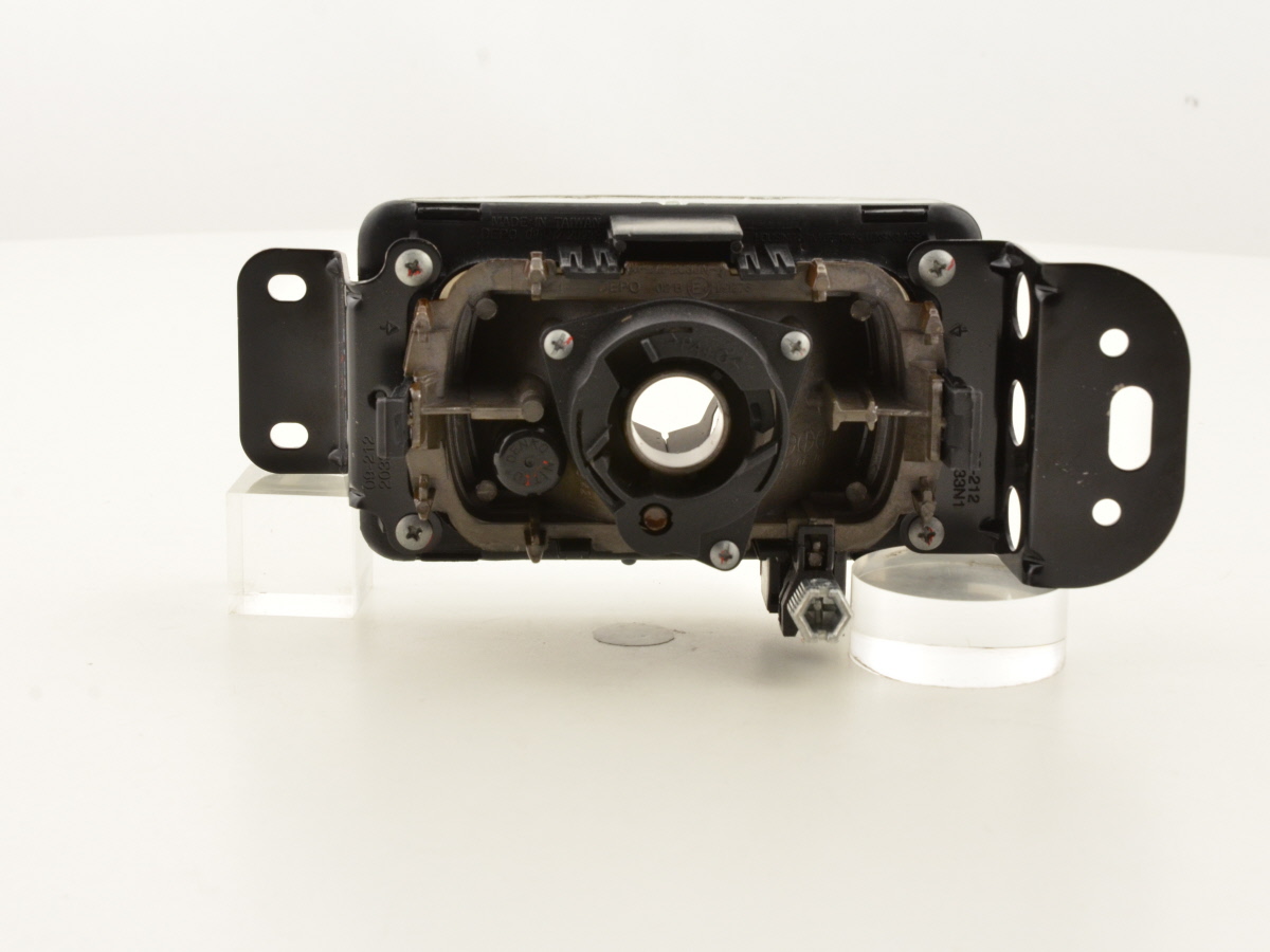 Verschleißteile Nebelscheinwerfer rechts Toyota Corolla  01-03