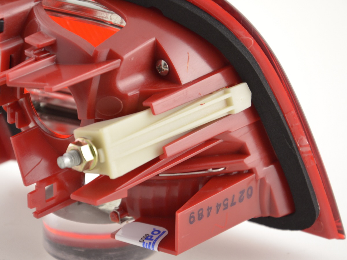 Verschleißteile Rückleuchte LED rechts Audi A3 Sportback (8PA) 09-12 rot/klar – Bild 7