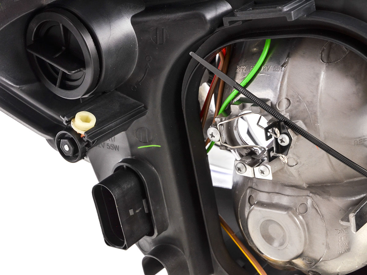 Verschleißteile Rückleuchte links Mercedes-Benz – Bild 6