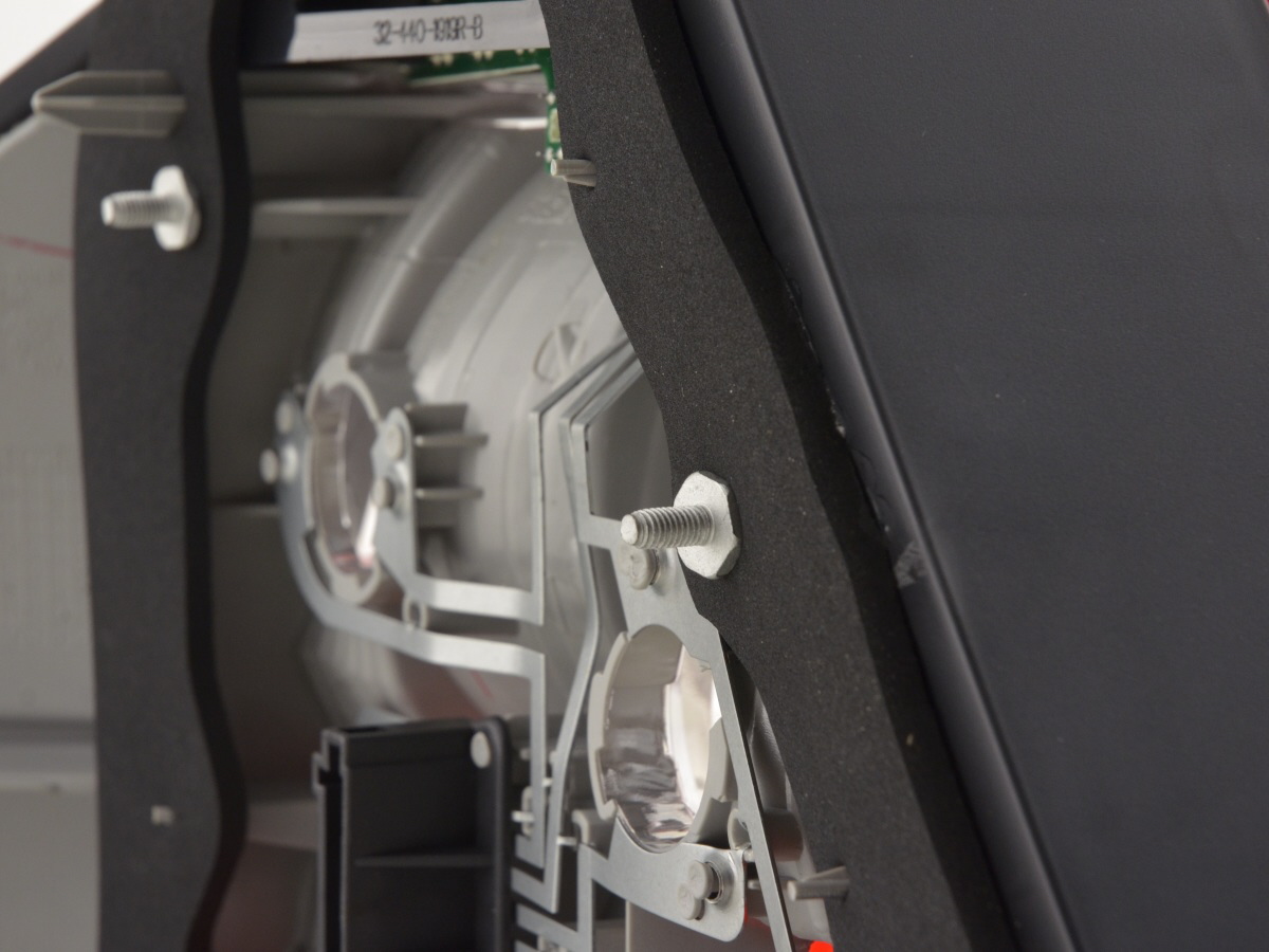 Verschleißteile Rückleuchte rechts Mercedes-Benz S-Klasse (220) 02-05 – Bild 7