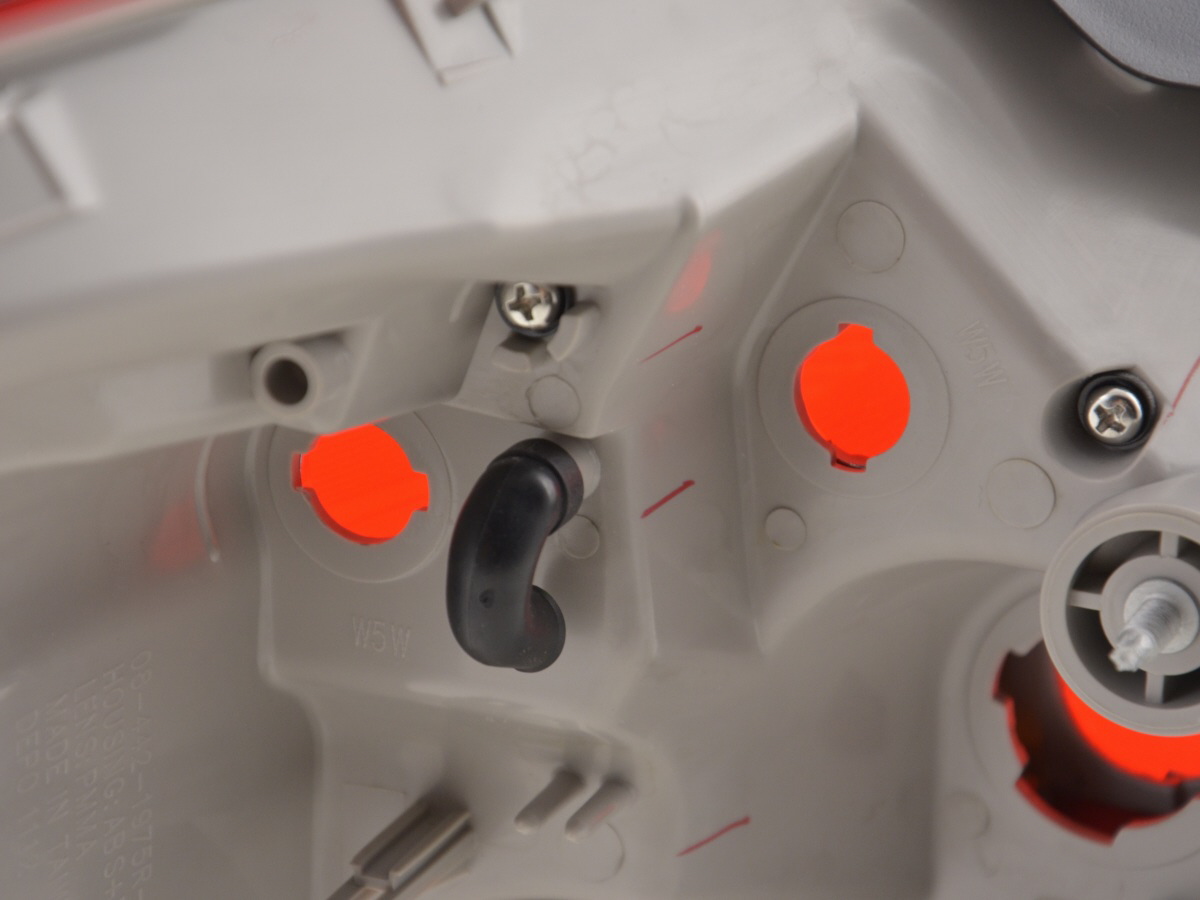 Verschleißteile Rückleuchte rechts Opel Astra J Kombi 10-12 rot – Bild 6