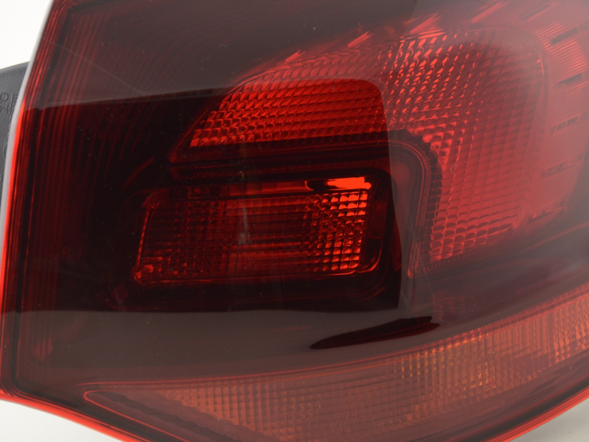 Verschleißteile Rückleuchte rechts Opel Astra J Kombi  10-12