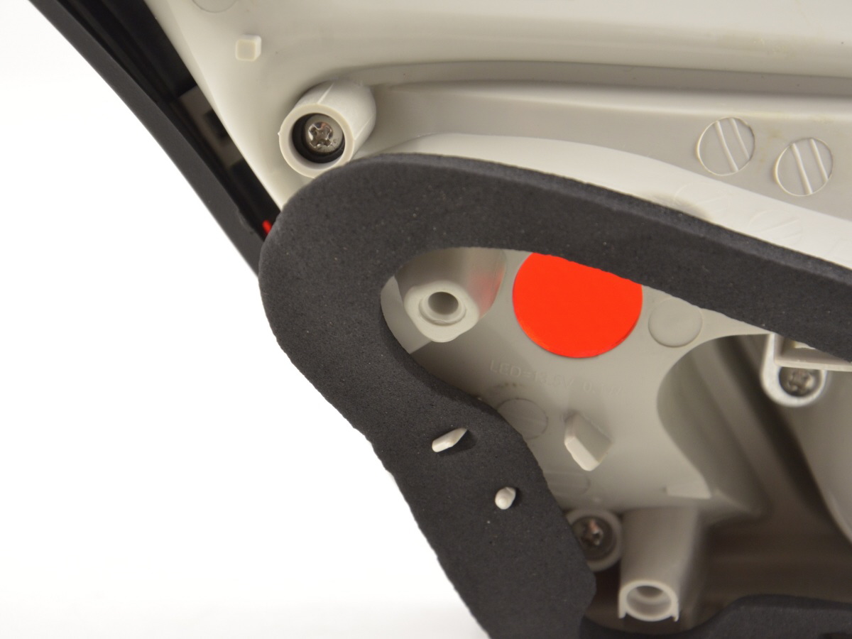 Verschleißteile Rückleuchte rechts Opel Astra J 5-türig 09-12 rot – Bild 6