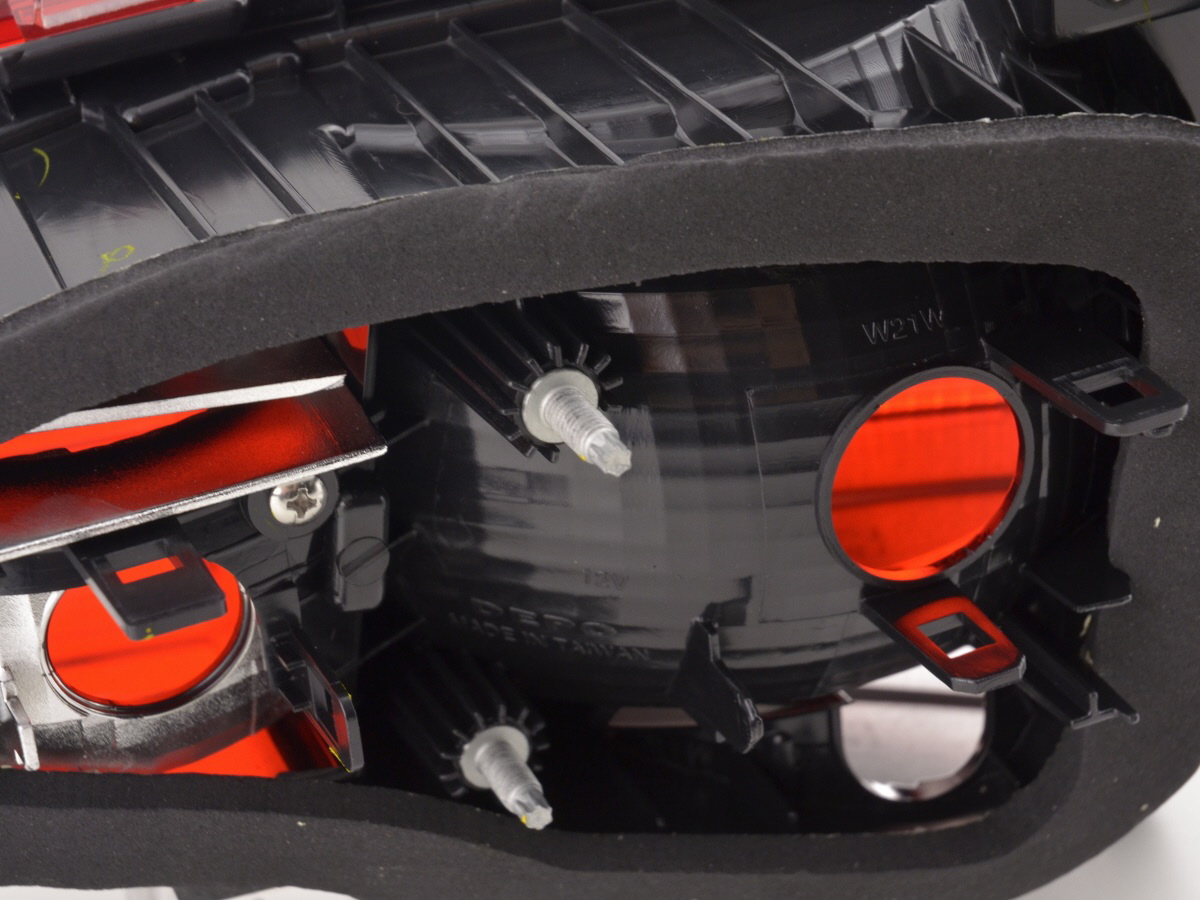 Verschleißteile Rückleuchte links VW Golf 7 2012- – Bild 6