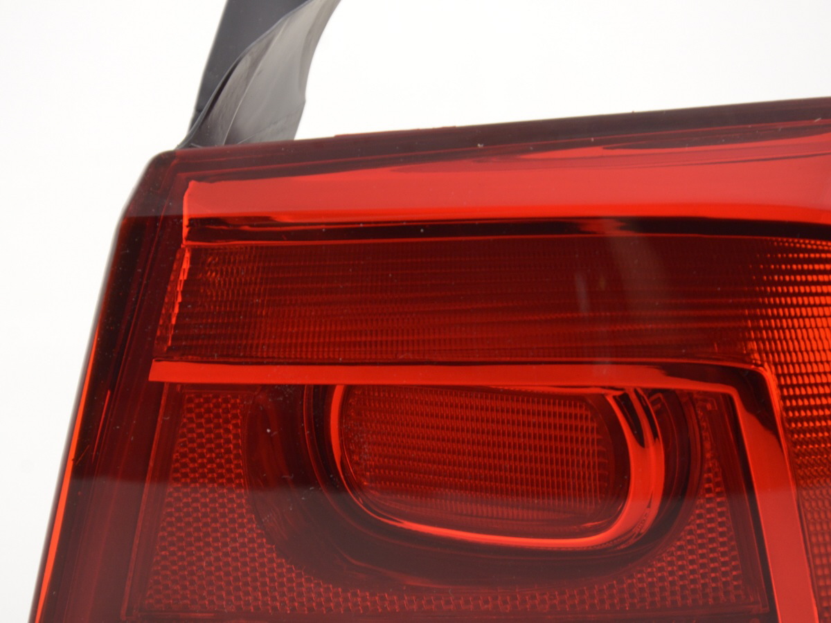 Verschleißteile Rückleuchte rechts VW Passat 3C Limousine  2010- rot/klar