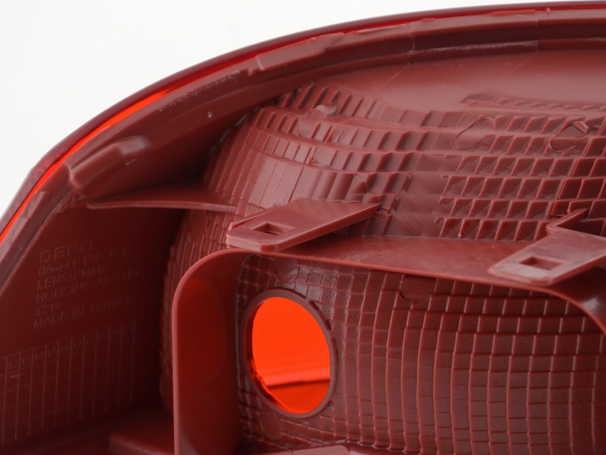 Verschleißteile Rückleuchte rechts VW Passat 3C Limousine 2010- rot/klar – Bild 6