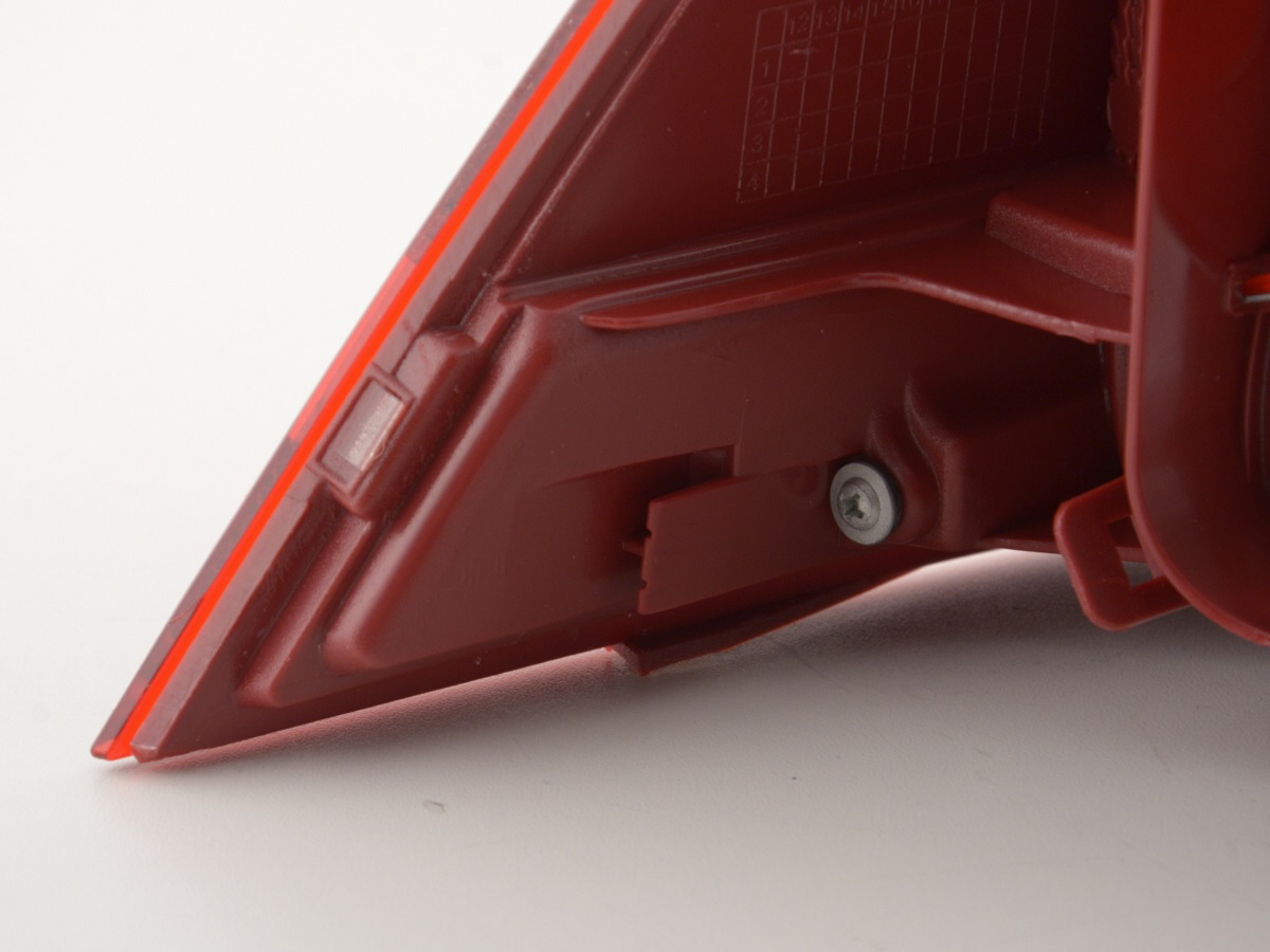 Verschleißteile Rückleuchte rechts VW Passat 3C Limousine 2010- rot/klar – Bild 7