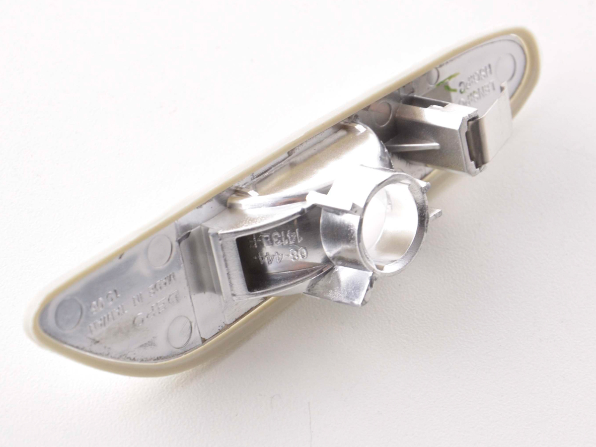 Verschleißteile Seitenblinker links BMW 1er E81/E82/E87/E88 04-, chrom – Bild 7