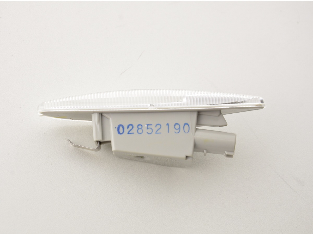 Verschleißteile Seitenblinker LED links BMW 5er F07 Gran Turismo 2009- chrom – Bild 3