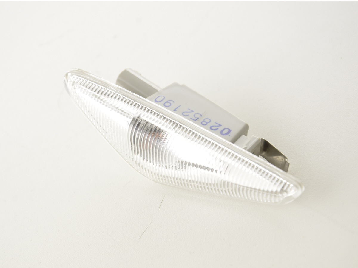 Verschleißteile Seitenblinker LED links BMW 5er F07 Gran Turismo 2009- chrom – Bild 6