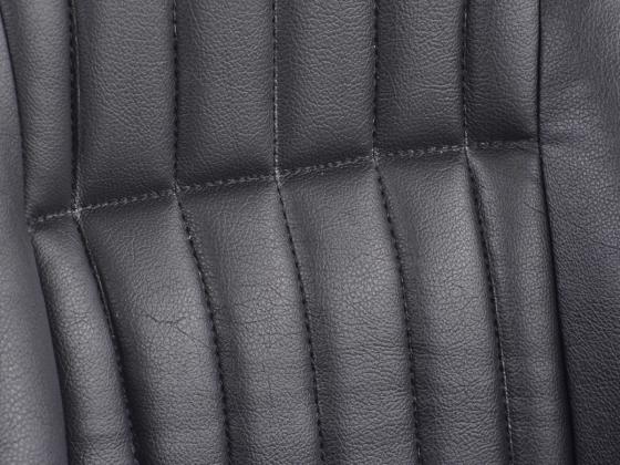 FK Oldtimersitze Auto Vollschalensitze Set Montgomery im Retro-Look schwarz/weiß – Bild 4