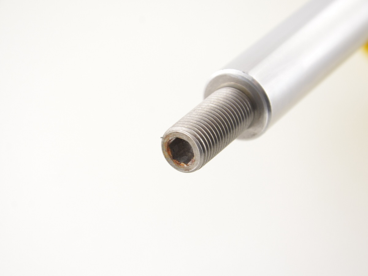 Sportstoßdämpfer High Tec Opel Astra J ab 2010 Vorderachse rechts – Bild 4