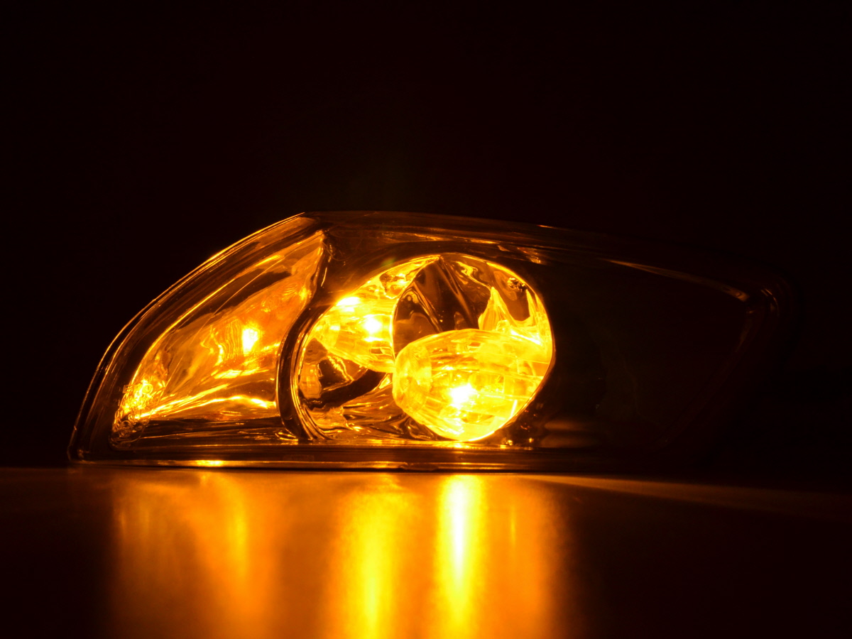 Verschleißteile Frontblinker links Mazda Capella  00 – Bild 3