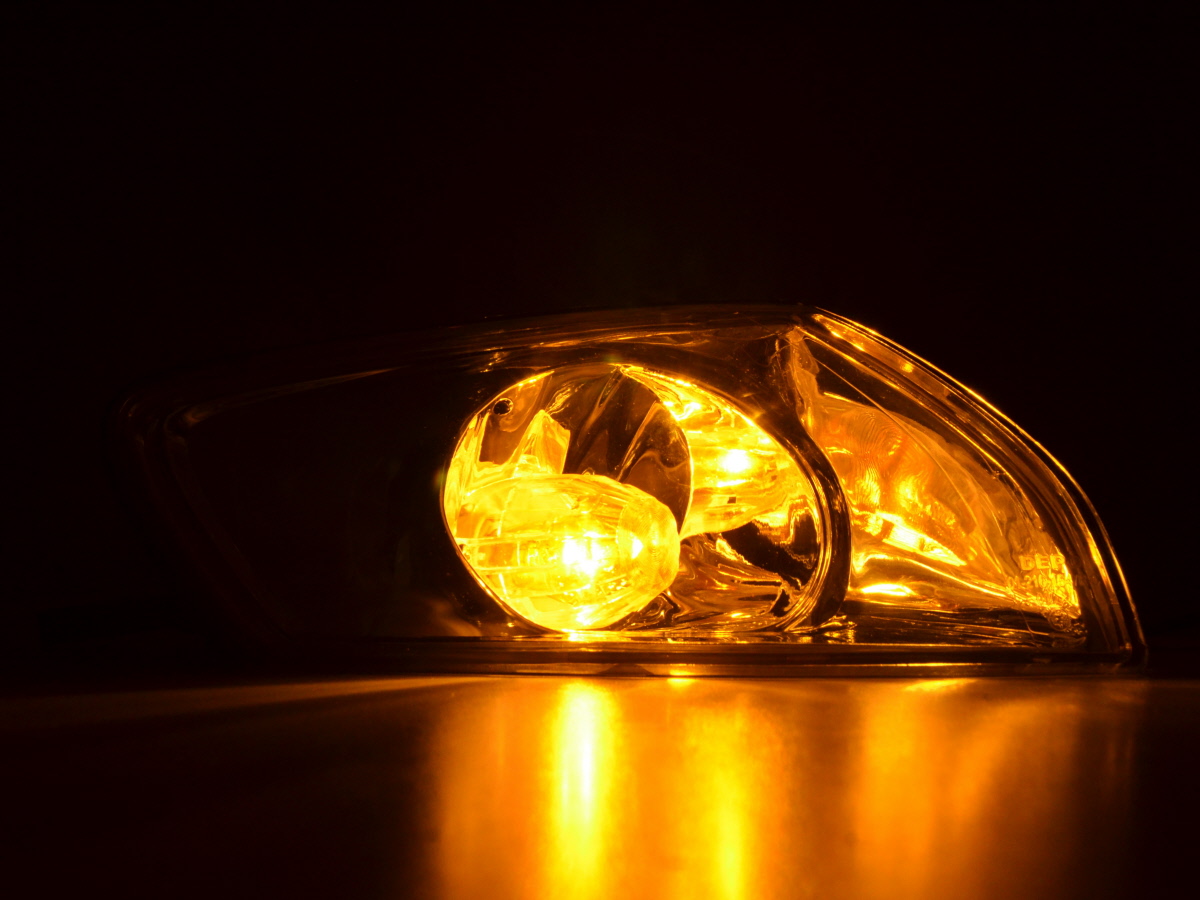 Verschleißteile Frontblinker rechts Mazda Capella 00 – Bild 3