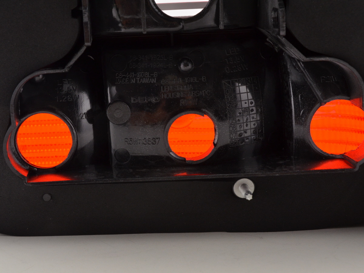 Verschleißteile Rückleuchte links VW Golf 3 92-97 – Bild 7