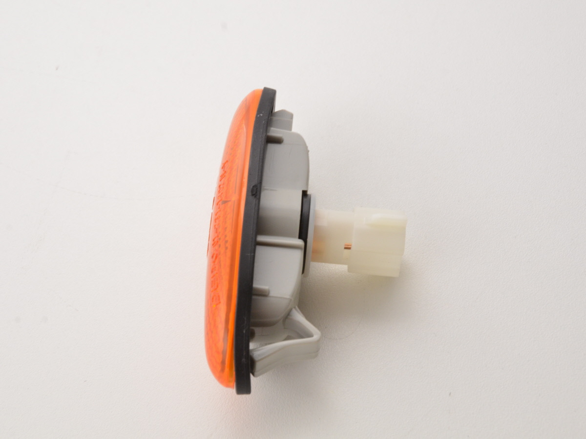 Verschleißteile Seitenblinker Mazda Tribute 01-03 – Bild 6